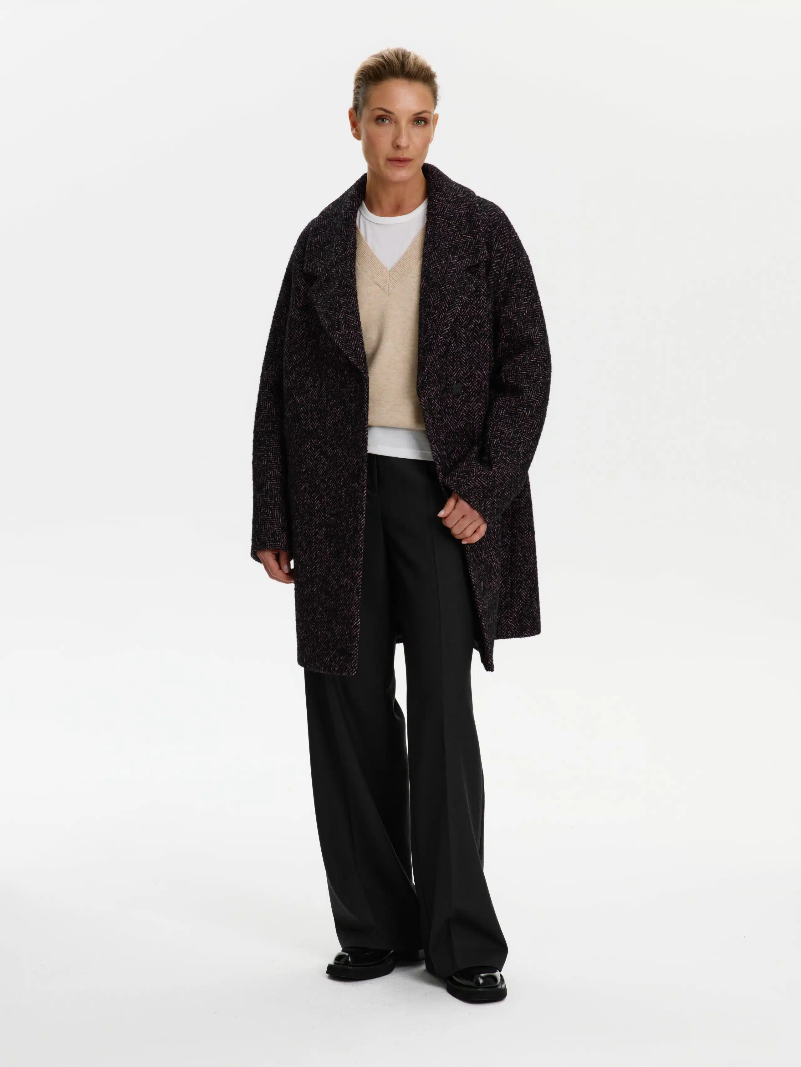 Пальто КМ 664 BR черно-розовая ёлка